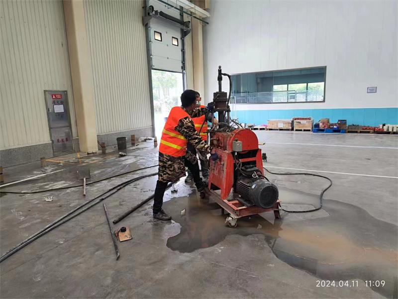 曹妃甸厂房地面下沉塌陷注浆加固施工